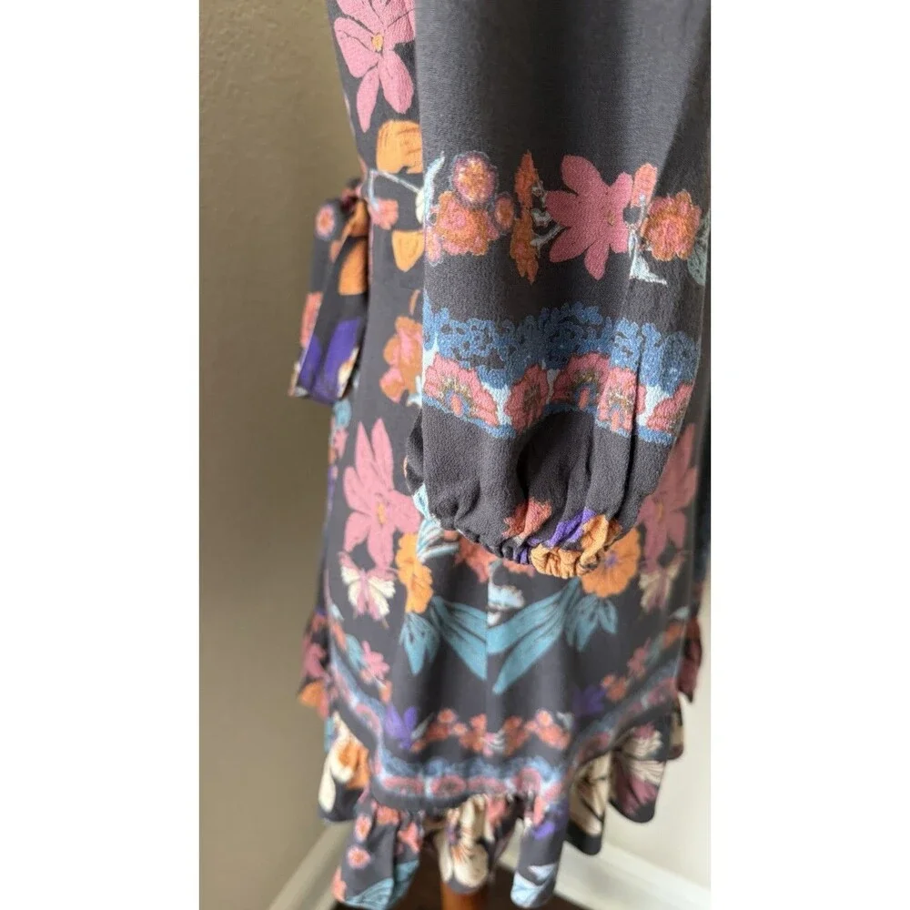 Free People Size 6 Dark Gray Floral Print Violet Hill Tie-Back Ruffle Hem Top